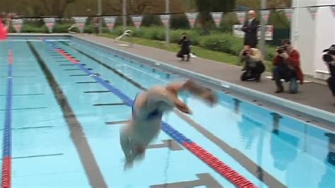 Yannick Agnel lancien champion de natation reconnaît la relation