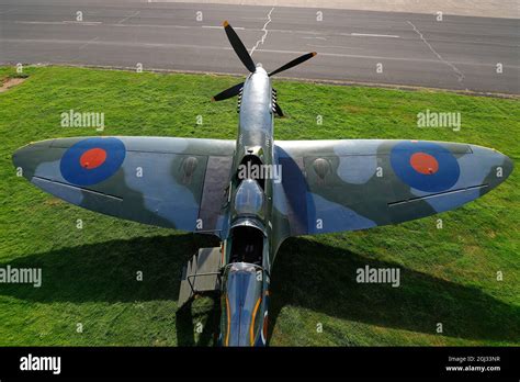 Supermarine Spitfire Mk Ix Sm G Ilda At Leeds East Airport For