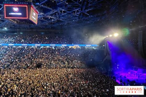 Patrick Bruel en concert à l Accor Arena de Paris en décembre 2024