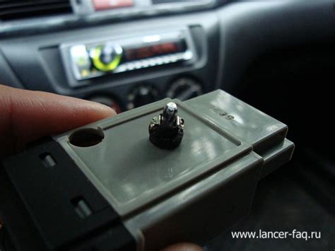 Mitsubishi Lancer IX: Замена ламп кнопок ПТФ, регулировки подсветки и ...