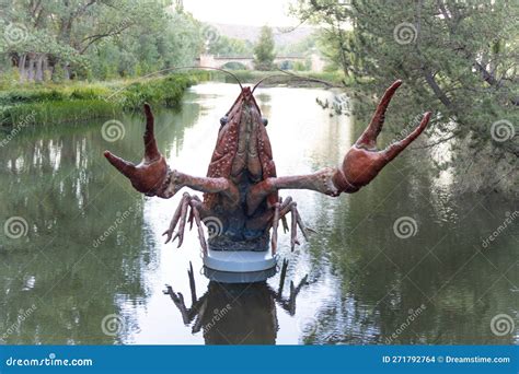 Soria Spain August 21 2022 Monument Of The Giant Crab In The Duero