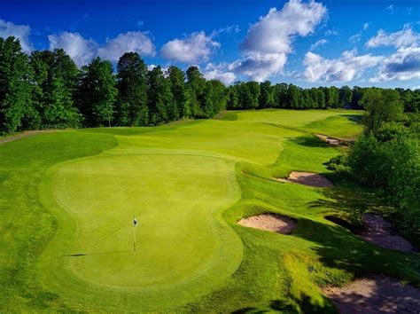 Don’t Miss These Great Stay and Play Golf Packages in Michigan | Michigan