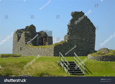 Jarlshof Ruins In The Shetland Islands Stock Photo 1644258 : Shutterstock