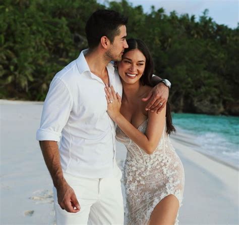 Momen Pernikahan Pia Wurtzbach Dan Jeremy