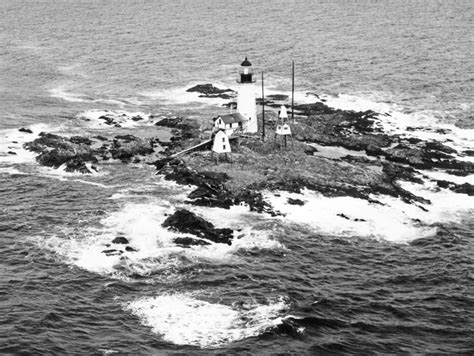 Halfway Rock Lighthouse, Maine at Lighthousefriends.com