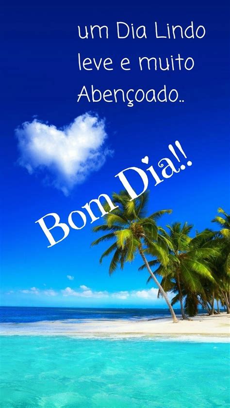 A Beach With Palm Trees And The Words Bonn Di T In Spanish On It