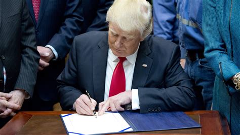 Trump Signs Order Creating New Position To Combat Human Trafficking Fox 4 Kansas City Wdaf Tv