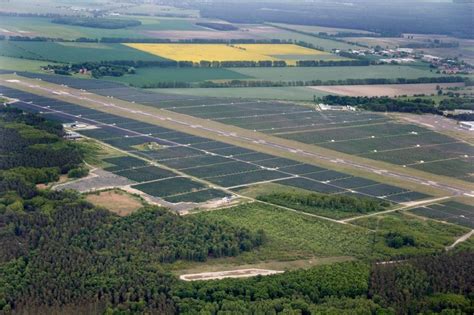 Luftaufnahme Neuhardenberg Solarpark Solarkraftwerk Und