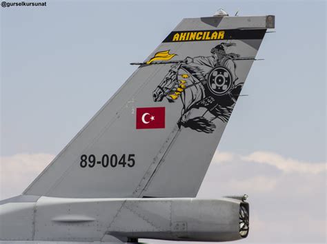 Tail art on a Turkish F16 [2048x1530] : r/WarplanePorn