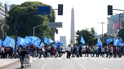 Ollas Populares Cortes Y Marchas Por El Día Del Trabajador En