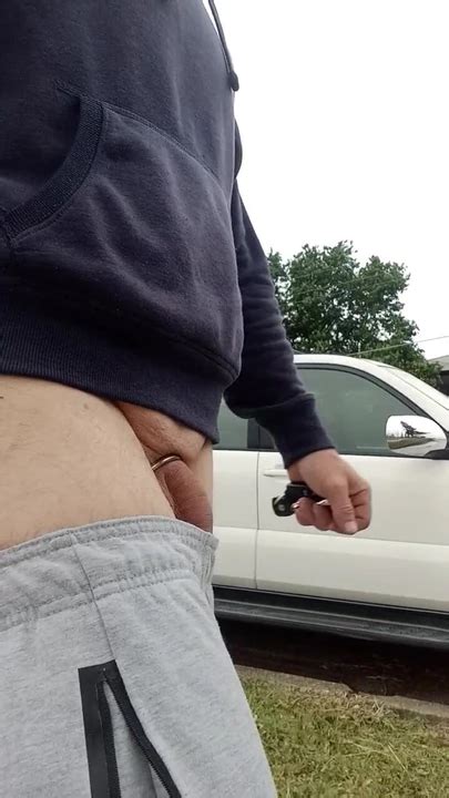 Freeballing In Grey Sweat Pants Gay Big Cock Porn Feat Todd Westen XHamster
