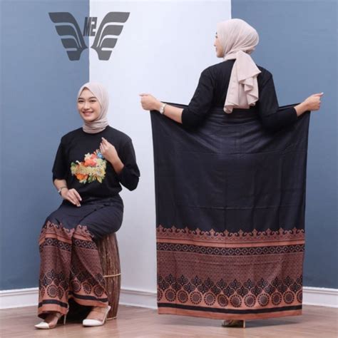 Jual Sarung Batik Santri Putri Santriwati Gloyor Adem Dipakai Shopee