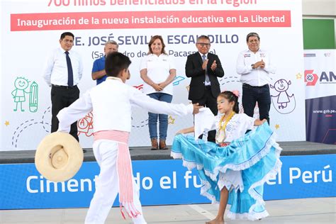 Presidenta Dina Boluarte Entrega Nuevas Instalaciones Del Colegio Jose Sevilla Escajadillo En La