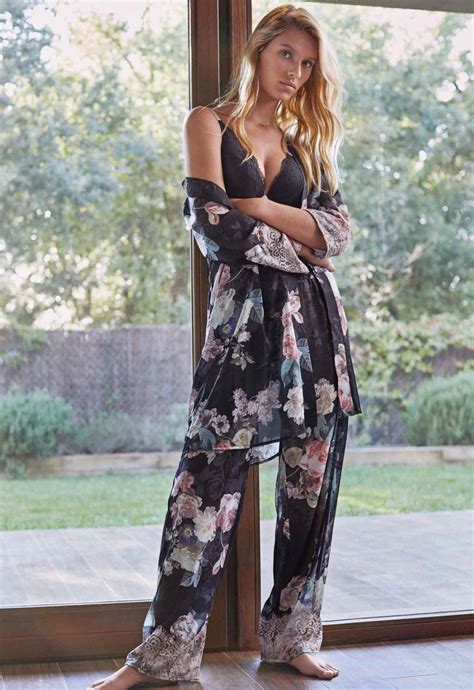 Lea Dina Mohr Hot Lingerie Hot Celebs Home