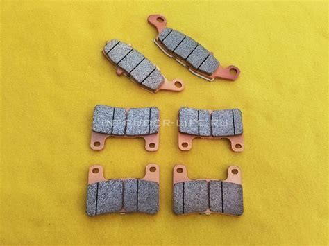 Set Of Brake Pads For Suzuki Boulevard Or Intruder Vzr1800 M109r M1800r