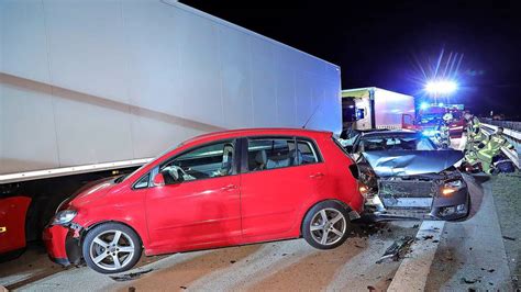 Stau Auf Der A In Richtung Dresden Nach Massencrash Sechs Personen