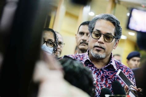 After Pas Gerakan Now Seeks To Rope In Khairy After Umno Sacking