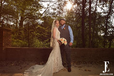 Indianapolis Weddings · Jim And Elysia Indiana Photographers