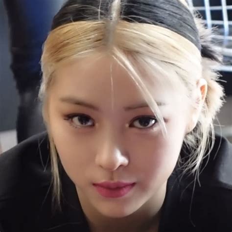 Itzy Ryujin Icon Messy Lq Pfp Midzy Itzy Girl Cool Girl