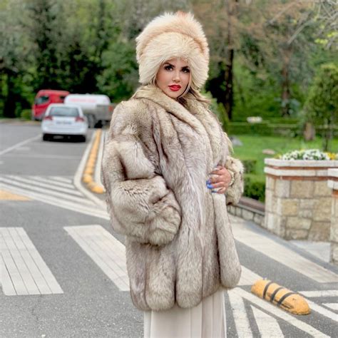 Women In Fur Mostly Fur Fox Fur Fox Fur Coat