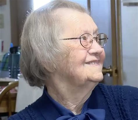 What A Cute Story This 100 Year Old Grandmother Celebrates Her