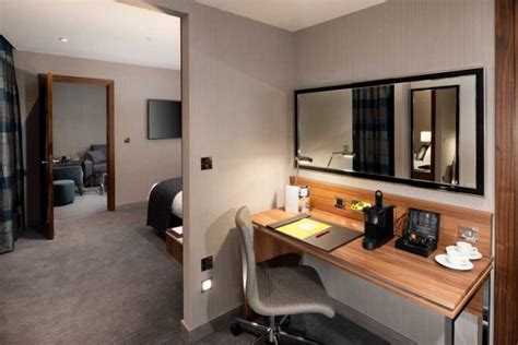 Crowne Plaza London Heathrow T4 hotel | englandrover.com