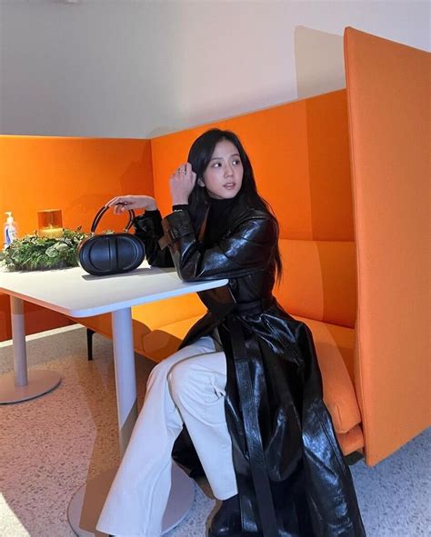 231202 Jisoo Instagram Update Kpopping