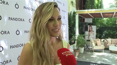 Edurne Dice Adi S Al Verano Con Un Espectacular Posado En Biquini La