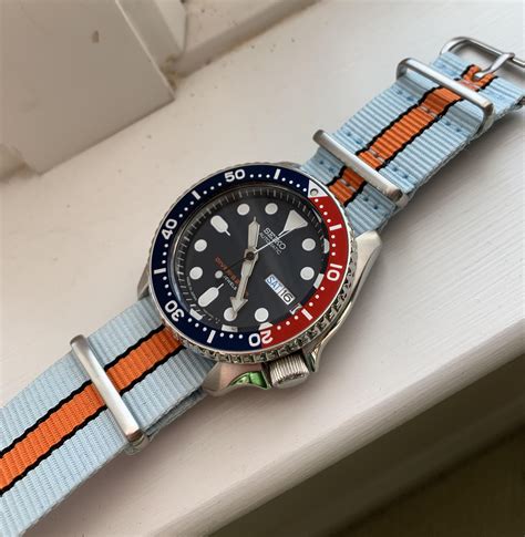 Seiko Skx009 On A Clockwork Synergy Classic Nylon Nato Watch Strap R