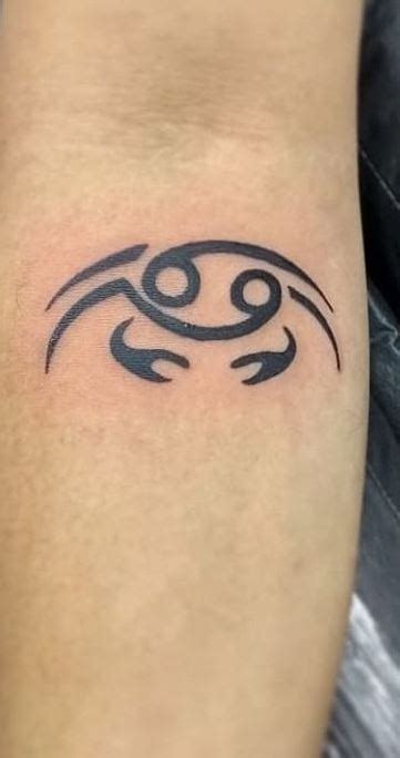 85 Unique Cancer Zodiac Tattoos To Compliment Your Body And Personality Tattoo Me Now