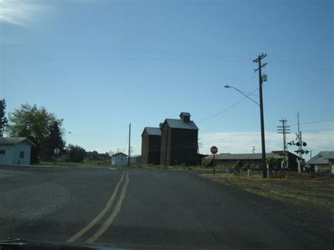 Stanfield, Oregon is sandwiched between I-84 and the Columbia river.