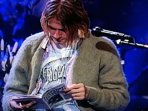 KURT COBAIN De Nirvana Nueva Foto En Extras Del DVD Unplugged 1993