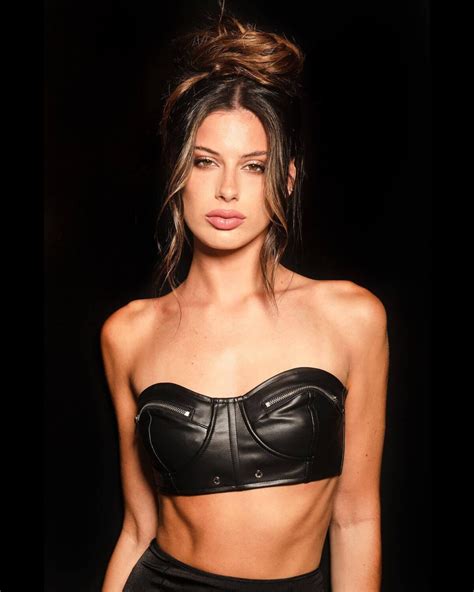 Sofi Santos - Modelo - ColorMusic