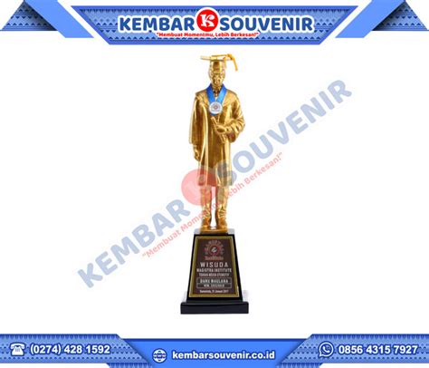 Plakat Patung Wisuda Patung Wisuda Jual Souvenir Plakat Kkn Ppl