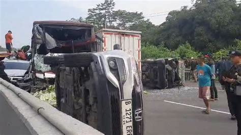 Kesaksian Penumpang Bus Primajasa Yang Terlibat Kecelakaan Beruntun Di