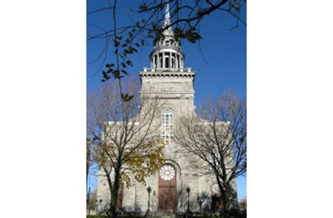 Fouilles sous le parvis de l église de La Nativité La Société d