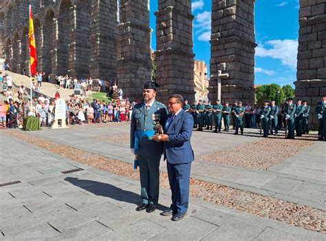 El Personal Y La Mejora De Los Cuarteles La Cruz De La Guardia Civil