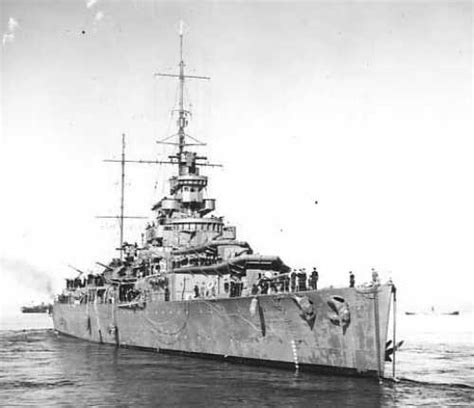 Hms Effingham D 98 Of The Royal Navy British Light Cruiser Of The