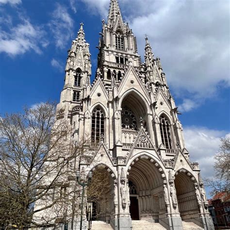 Église Notre Dame de Laeken Kerk van Onze Lieve Vrouw Van Laken