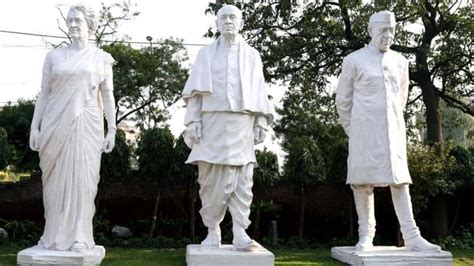 A retrospective on sculptor Ram Sutar - Hindustan Times