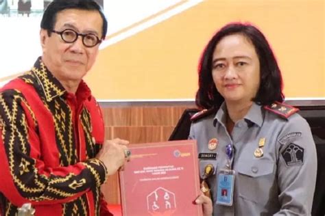 Kantor Imigrasi Jakarta Selatan Raih Penghargaan Pelayanan Publik