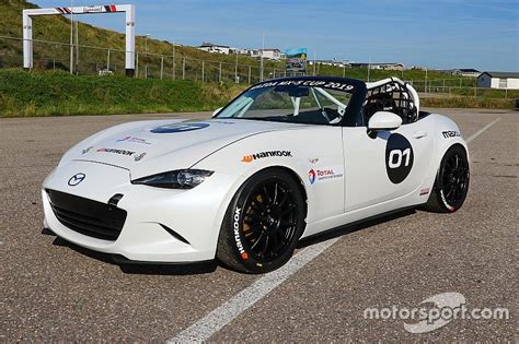 Mazda Mikt Met Vernieuwde Mx Op Succes In Nationale Autosport