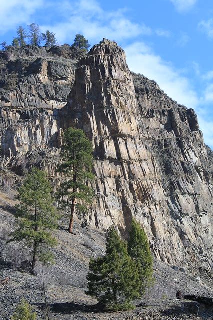 Pinnacle Rock On Layer Cake Mountain In Kelowna Bc Flickr Photo