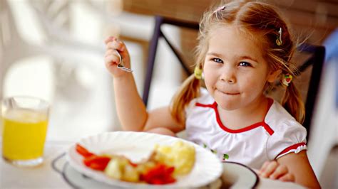 Healthy Snacks for Hungry Kids | Environmental Working Group