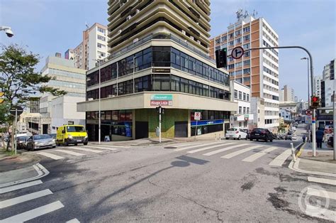 Sala Comercial na Rua Álvaro de Carvalho Centro em Florianópolis por