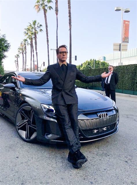 Tony Stark Shows Up To The Avengers Endgame Premiere In The Audi E