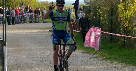 Cyclo cross Yan Gras devance Lorenzo Marasco à Neuves Maisons