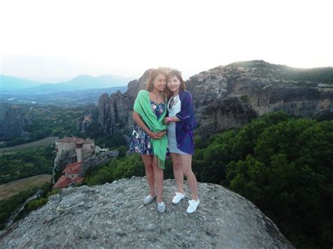 Vanuit Athene Verken Meteora Met Een Bustour Met Gids Getyourguide