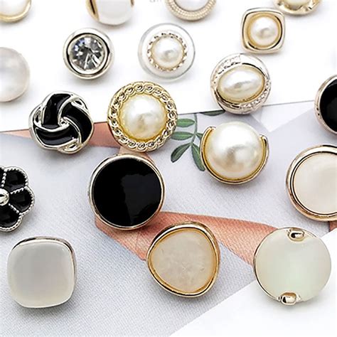 A Brief Introduction To Pearl Buttons Fabricclothingtags