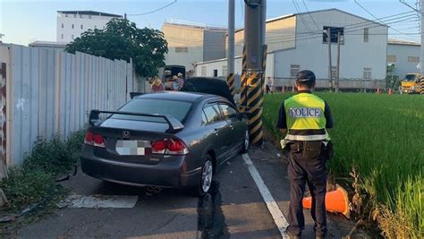 快訊／驚悚車禍！21歲男駕駛自撞大里區電桿「頭顱破裂」送醫不治